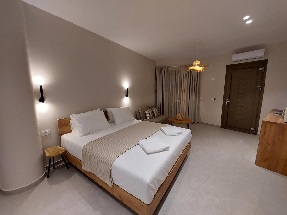 Phoenix Apartments Parga Esterno foto
