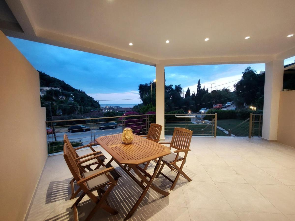 Phoenix Apartments Parga Esterno foto