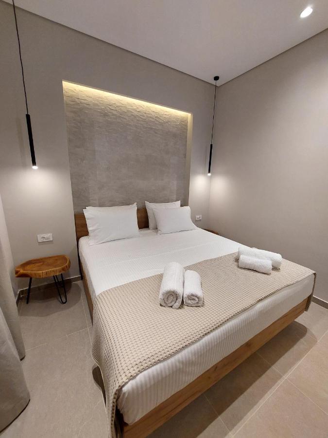 Phoenix Apartments Parga Esterno foto