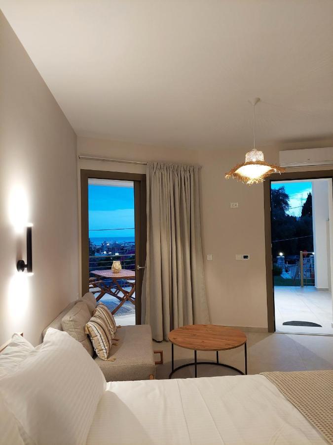 Phoenix Apartments Parga Esterno foto