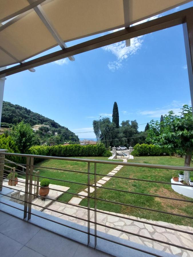 Phoenix Apartments Parga Esterno foto